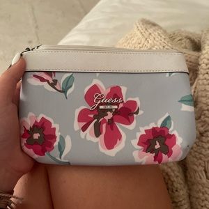 STUNNING GUESS WRISTLET FLORAL!
